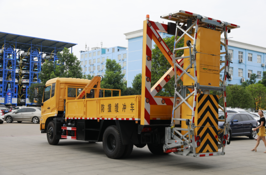 道路封闭防撞车租赁